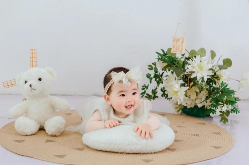 丽水宝宝多久会抬头